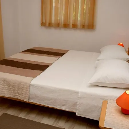 Apartment Apartment In Bilo With Sea View, Balcony, Air Conditioning, Wifi 4935-2 *