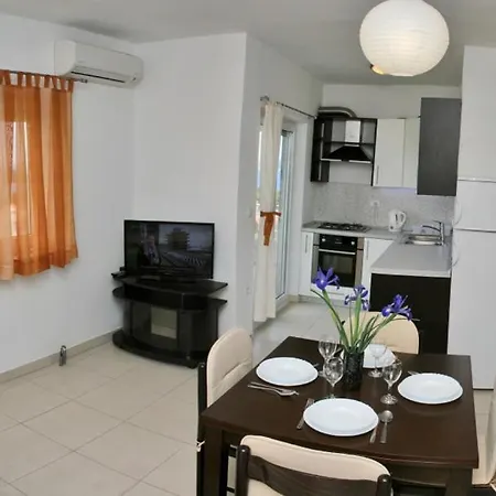 Apartment In Bilo With Sea View, Balcony, Air Conditioning, Wifi 4935-2 Apartment Dolac